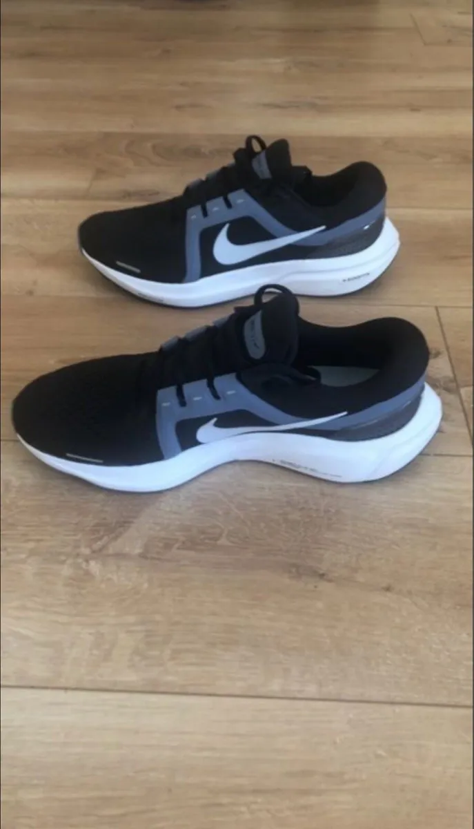 Nike Men's Air Zoom Vomero 16 - Image 4