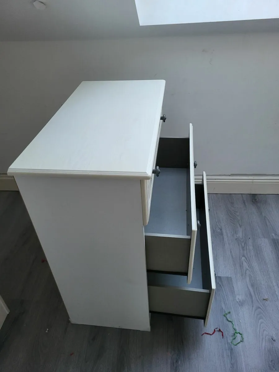 Bedroom white chest of drawers - Image 2