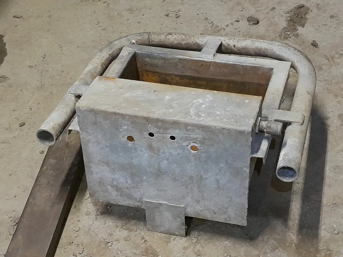 Galvanised Drinking Trough - Image 2