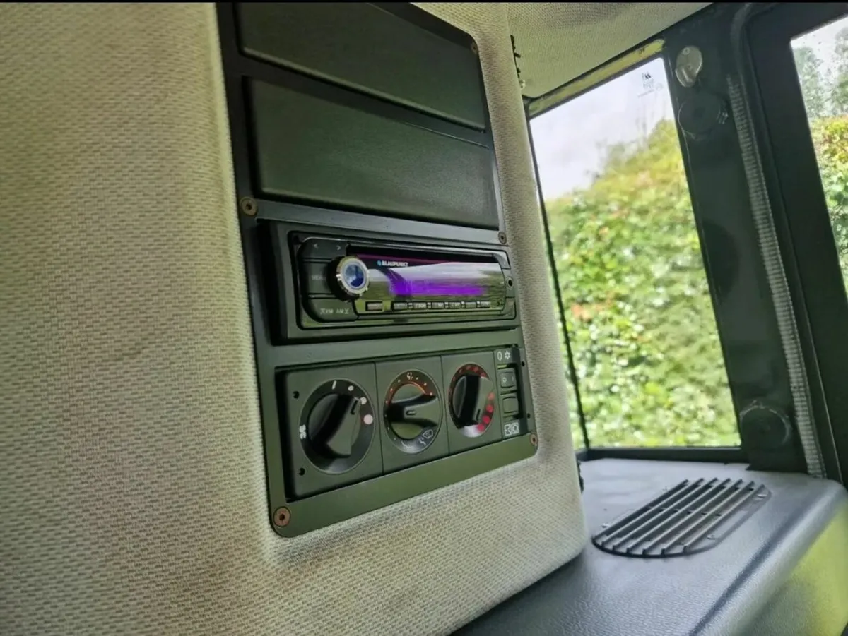 Hako Citymaster 1250 plus Road sweeper roadsweeper - Image 4