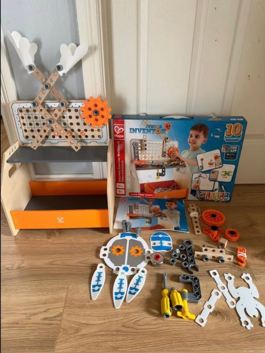 Scientists workbench toys - Image 4