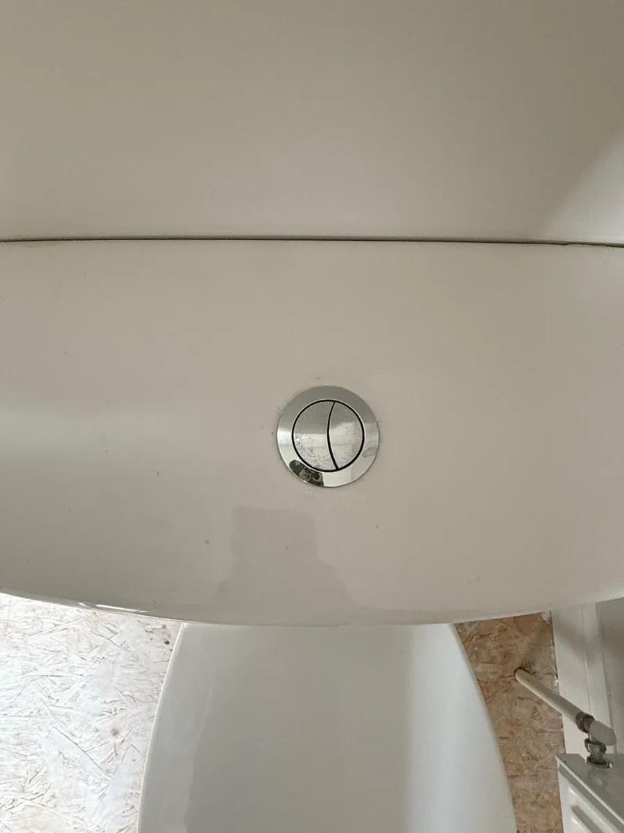Toilet “Ideal Standard” (Brand New) - Image 4