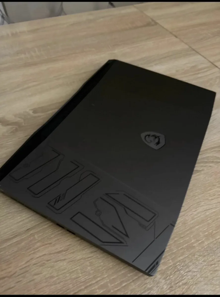 MSI Pulse 17 i7/RTX4060 16GB RAM 1TB SSD 144Hz - Image 2