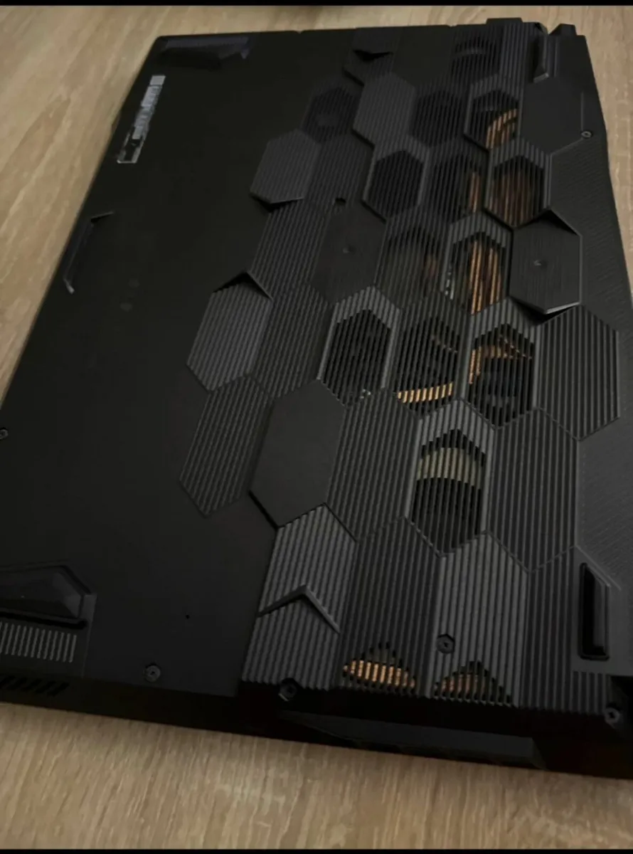 MSI Pulse 17 i7/RTX4060 16GB RAM 1TB SSD 144Hz - Image 4