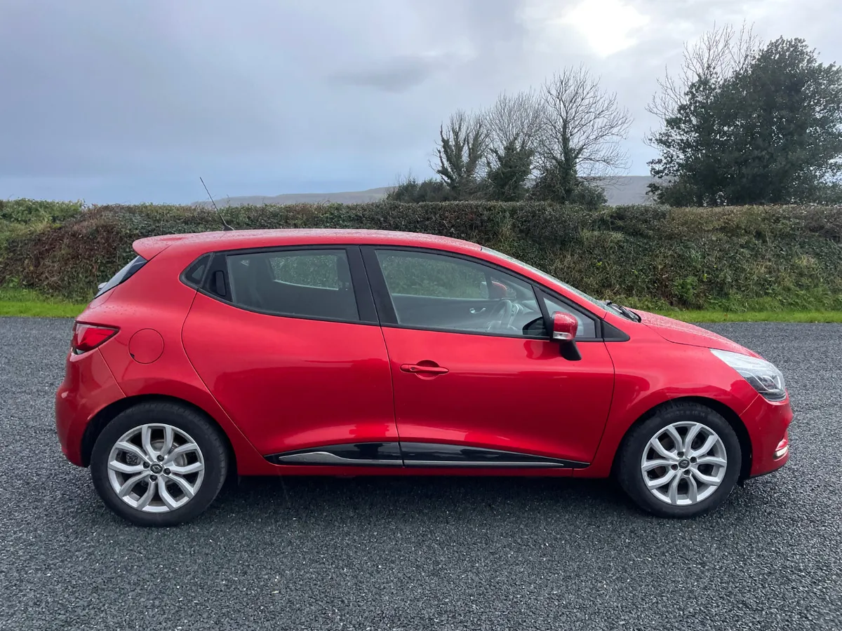 Renault Clio 2018 1.2 Petrol nct 4/26 low kms - Image 3