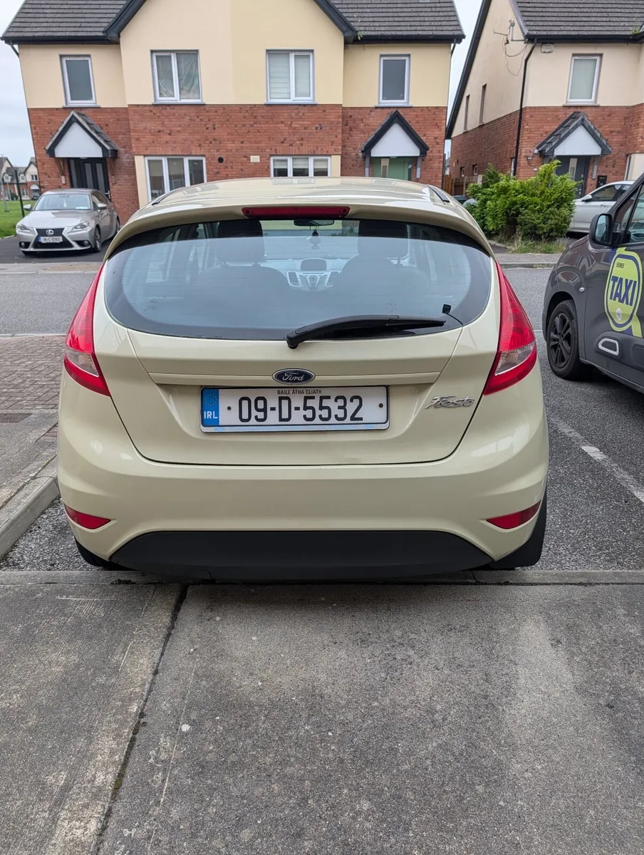 Ford Fiesta 2009 - Image 2
