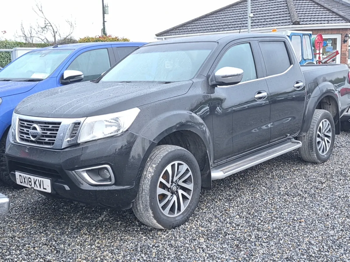 Nissan Navara 4 wheel drive N-Connecta Model Crewc - Image 1