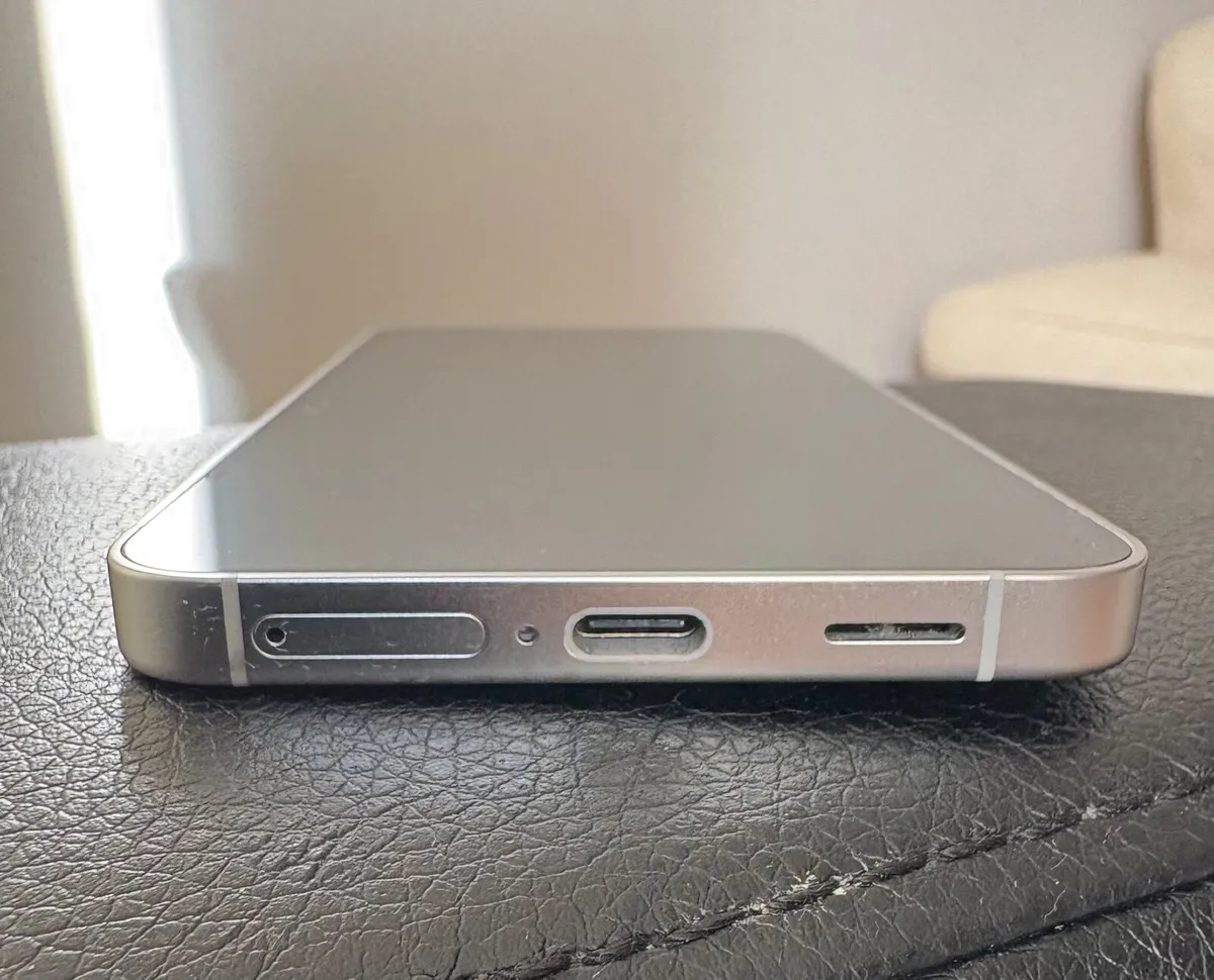 Samsung Galaxy S24 - Image 3