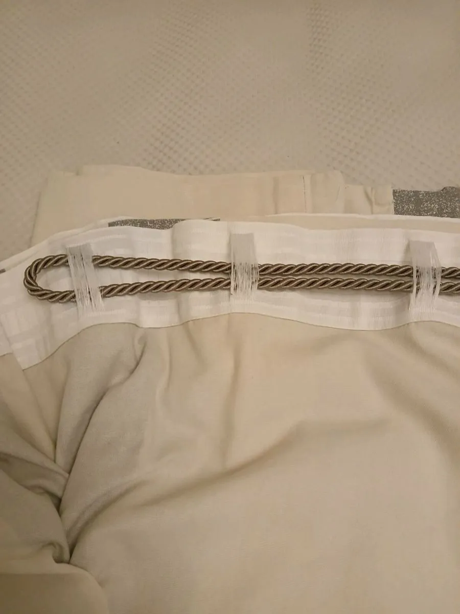 Sitting room curtina - Image 3