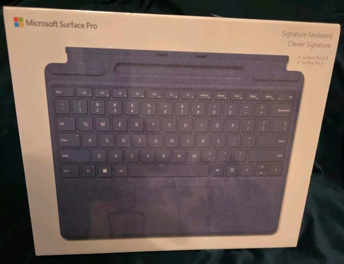 Microsoft Surface Pro Signature Keyboard -Sapphire