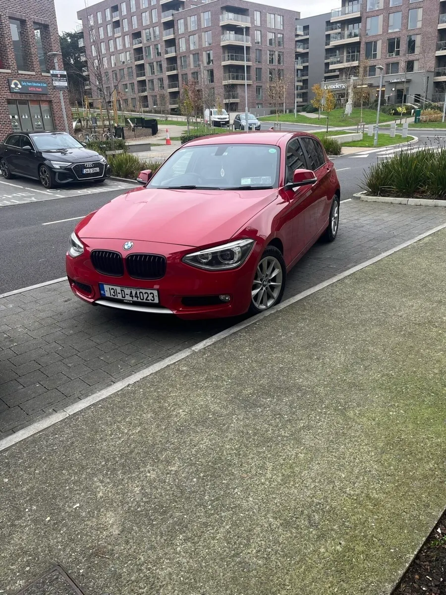 BMW 1-SERIES//LOW KM//AUTOMATIC - Image 1