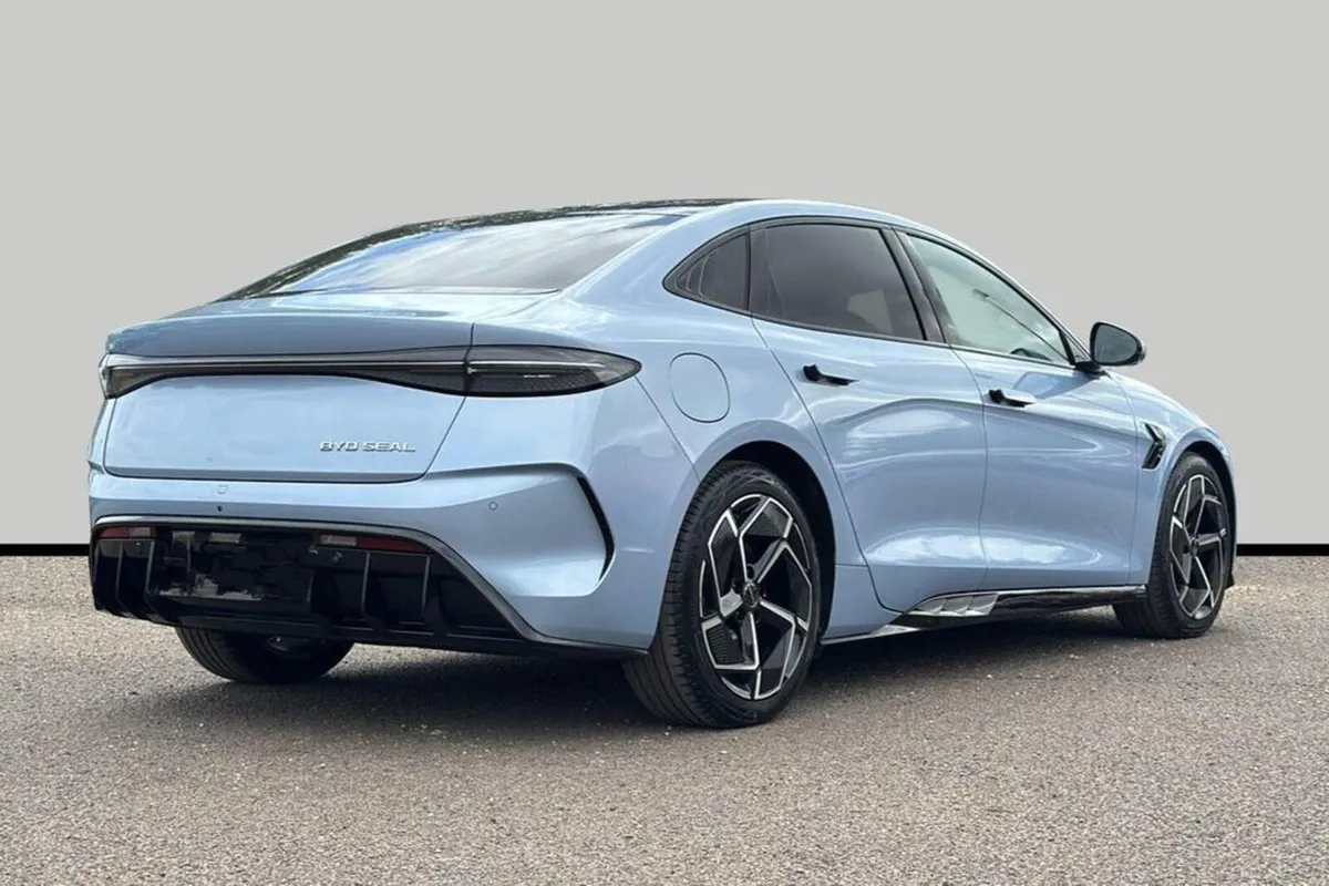 BYD SEAL 2024 - Image 2