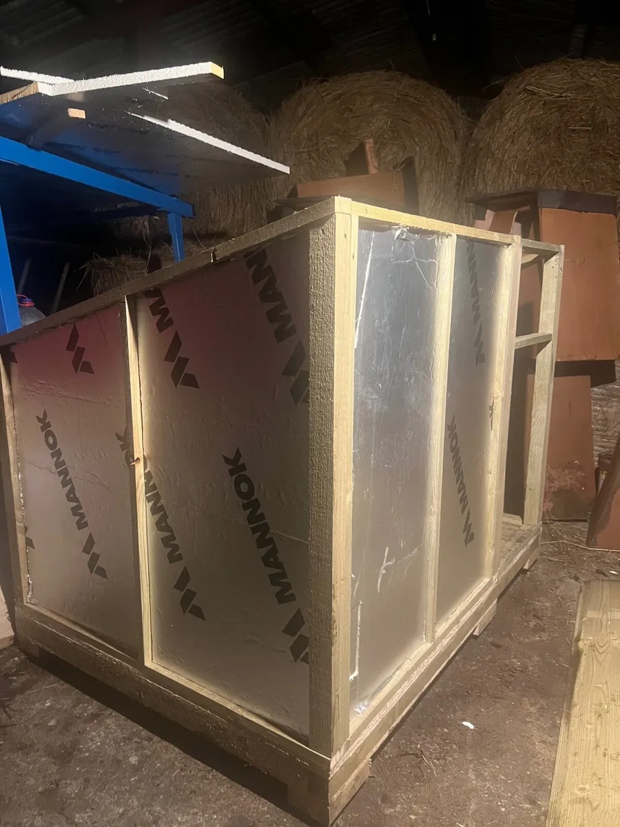 Dog houses - Image 2