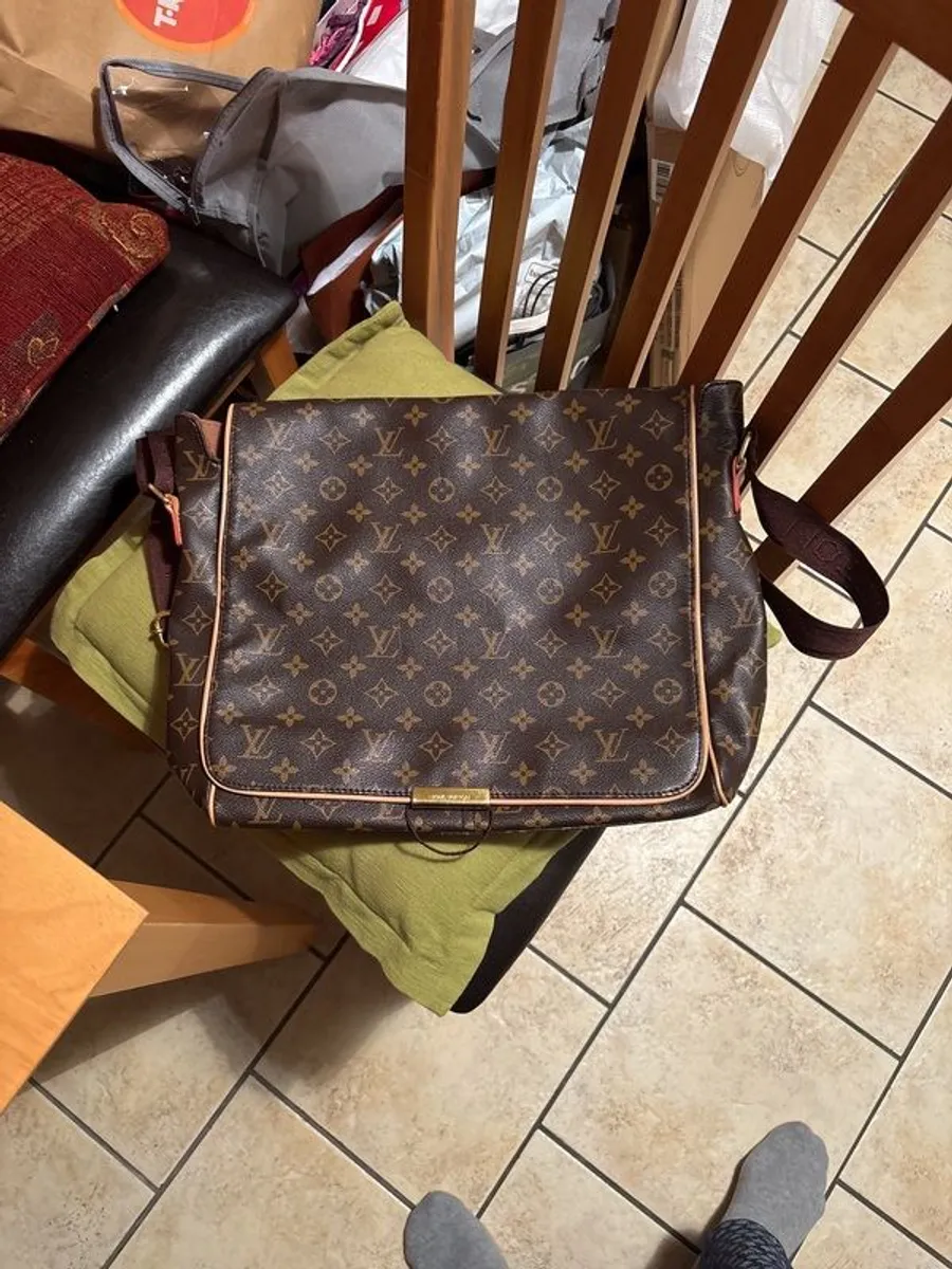 Louis Vuitton Abbesses Messenger Bag - Image 1