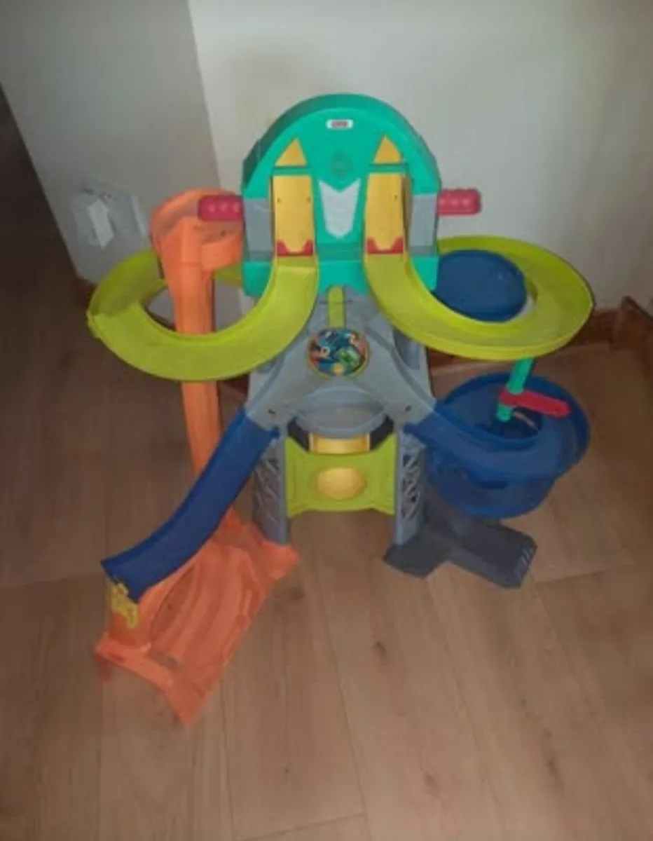 Race Track - Image 1