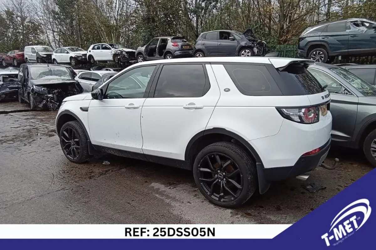 2017 LAND ROVER DISCOVERY SPORT BREAKING FOR PARTS - Image 2
