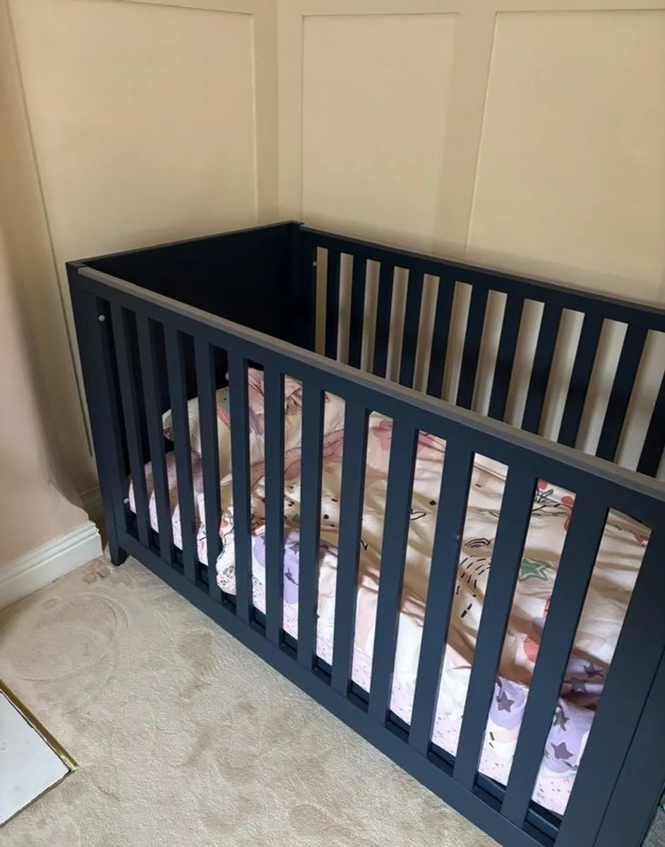 Melfi Cot Bed (Midnight/Navy) - Image 2