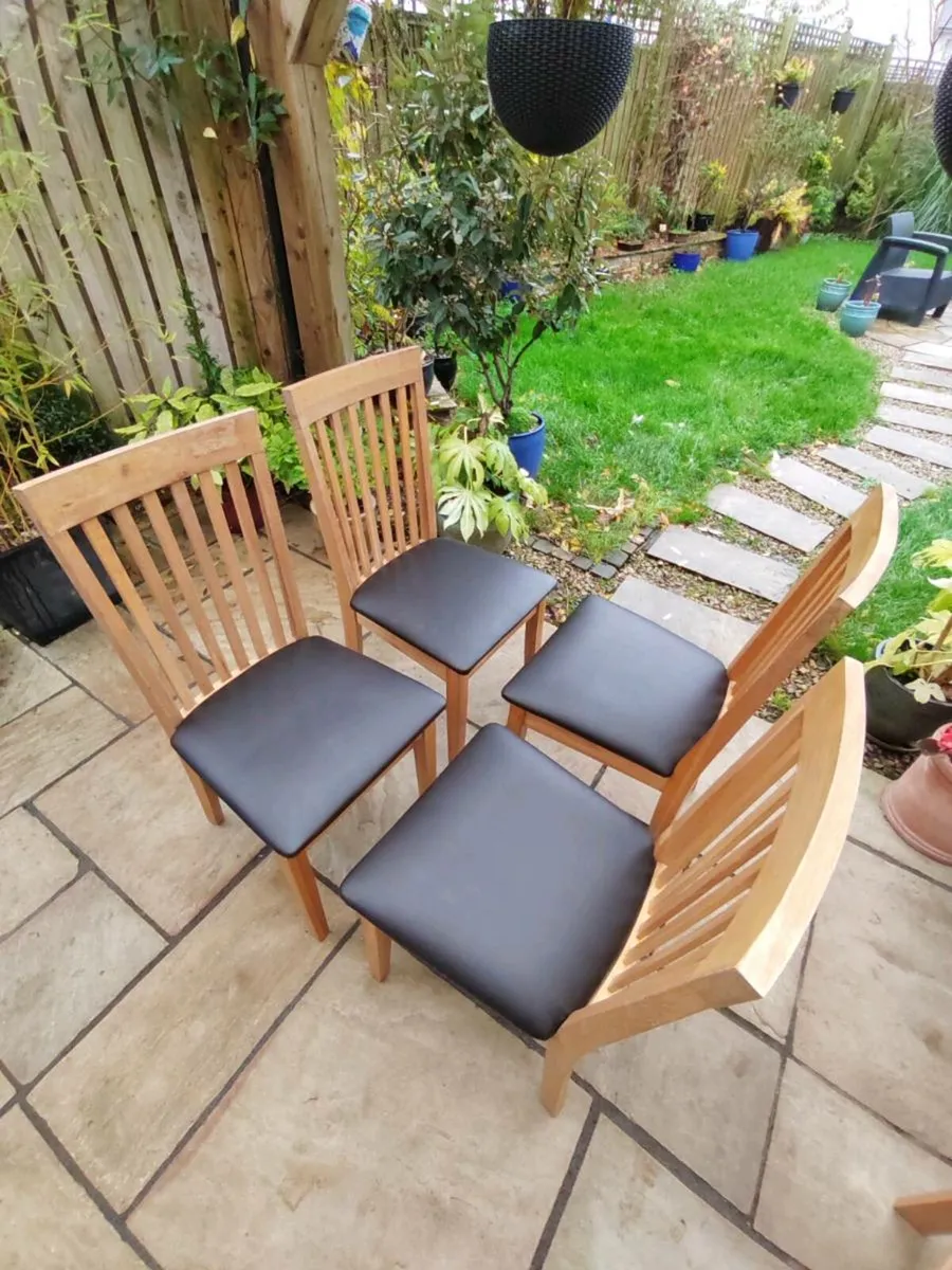 4 kitchen dining chairs - Image 1