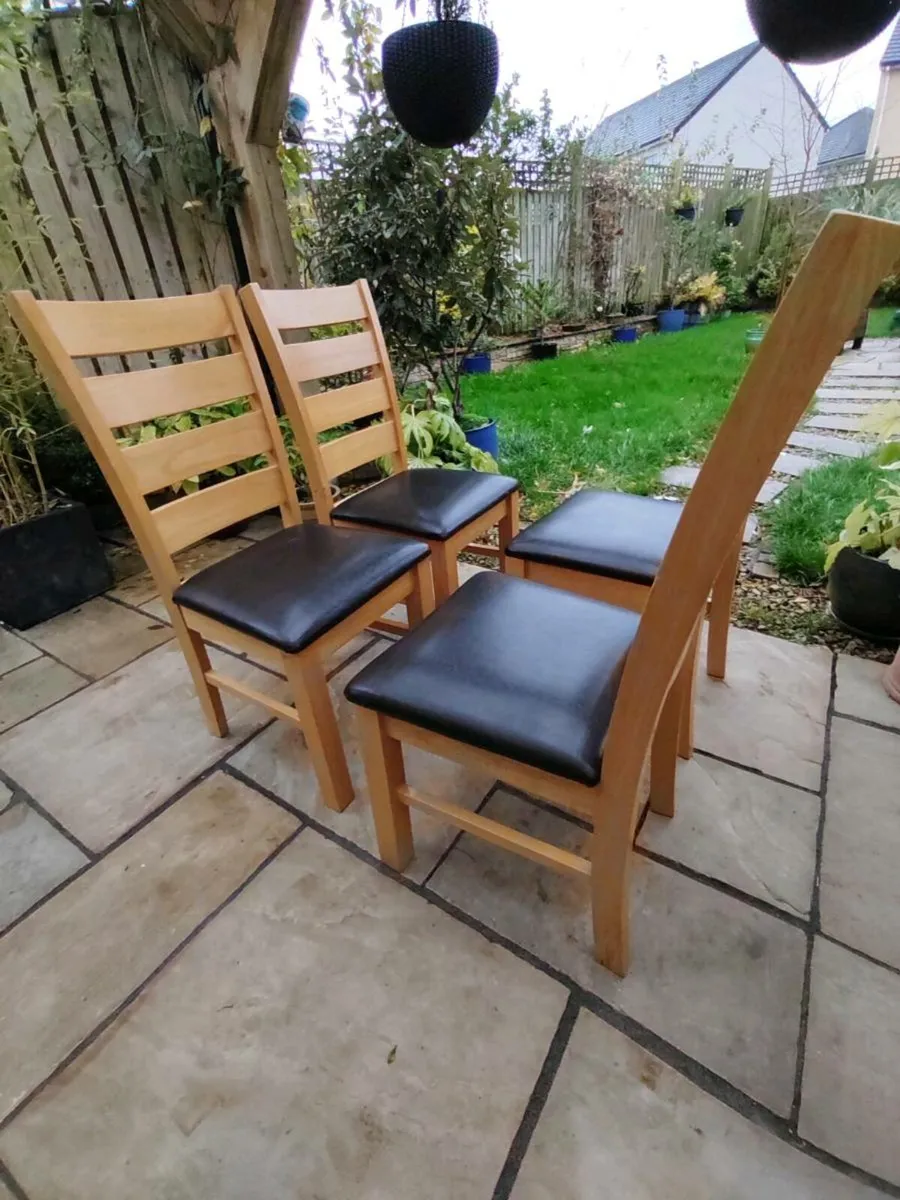 4 kitchen dining chairs - Image 1