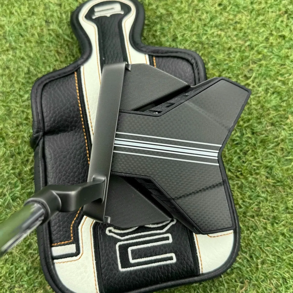 Cobra 2024 3D Printed Agera AL Putter / 41″ - Image 4