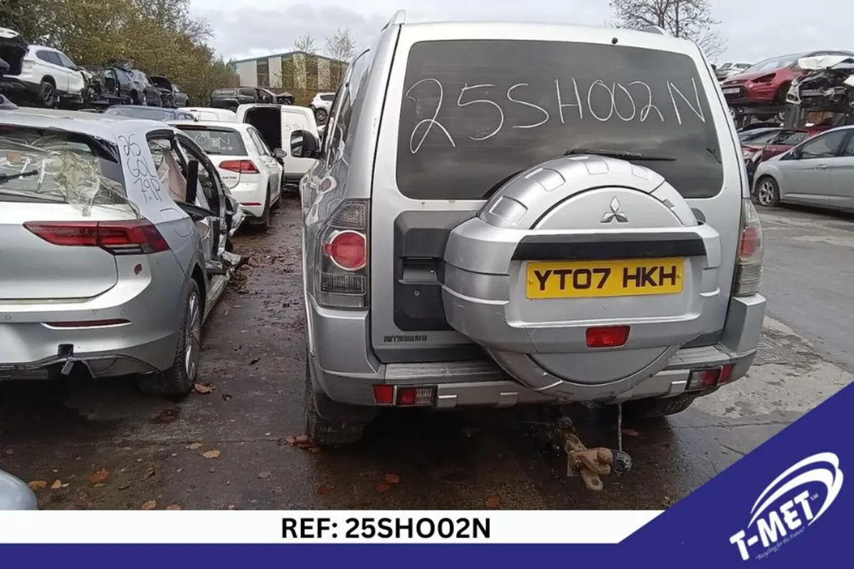 2007 MITSUBISHI SHOGUN BREAKING FOR PARTS - Image 2