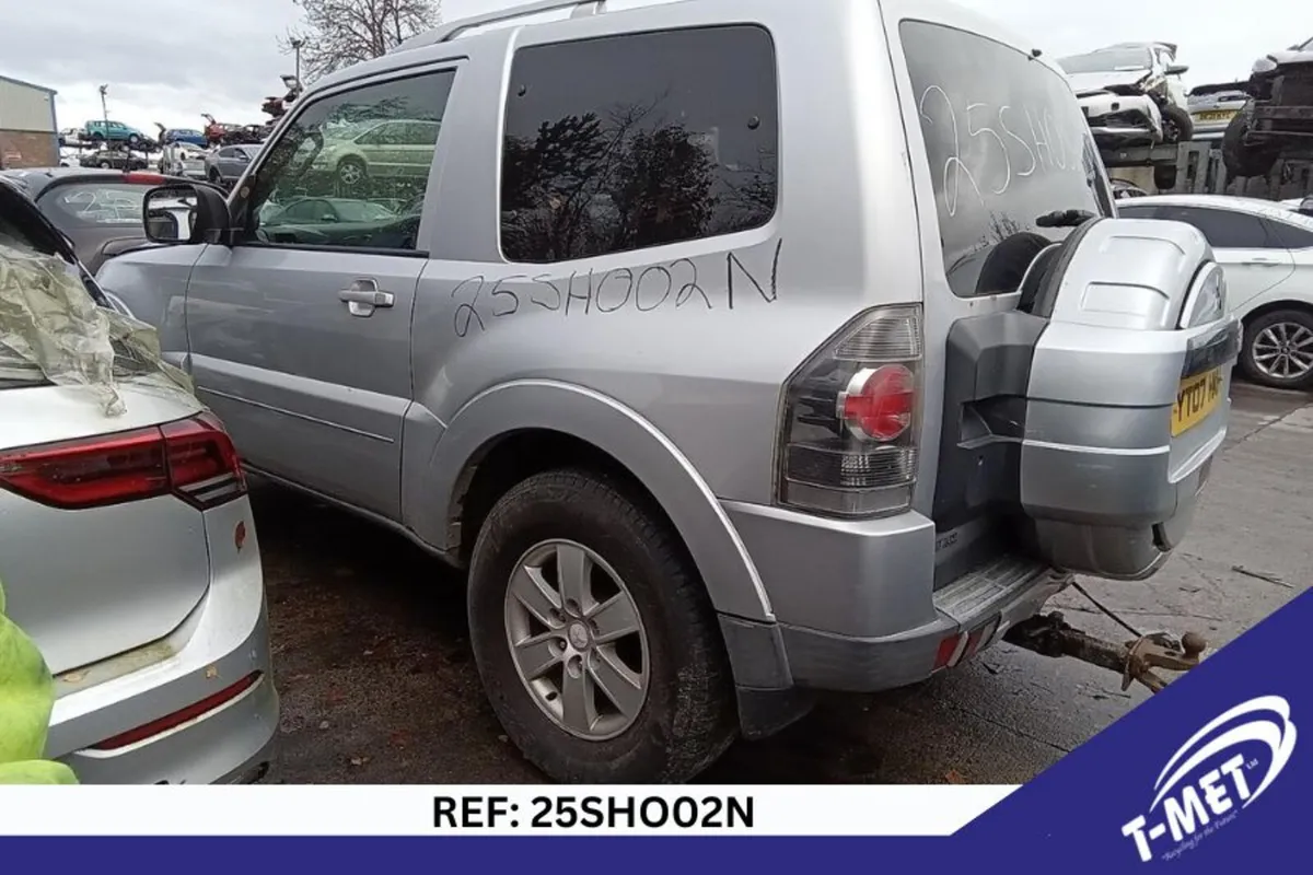 2007 MITSUBISHI SHOGUN BREAKING FOR PARTS - Image 3