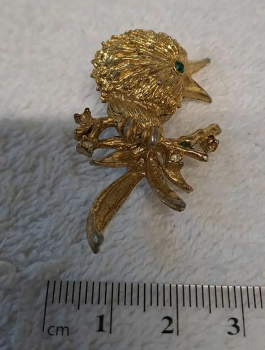 Vintage brooch bird on branch - Image 2