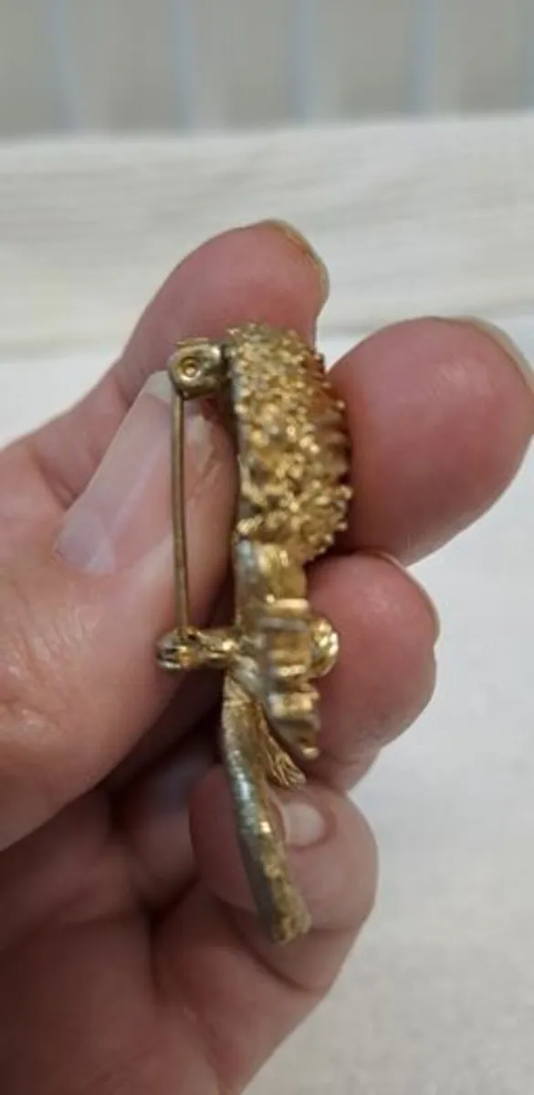 Vintage brooch bird on branch - Image 4