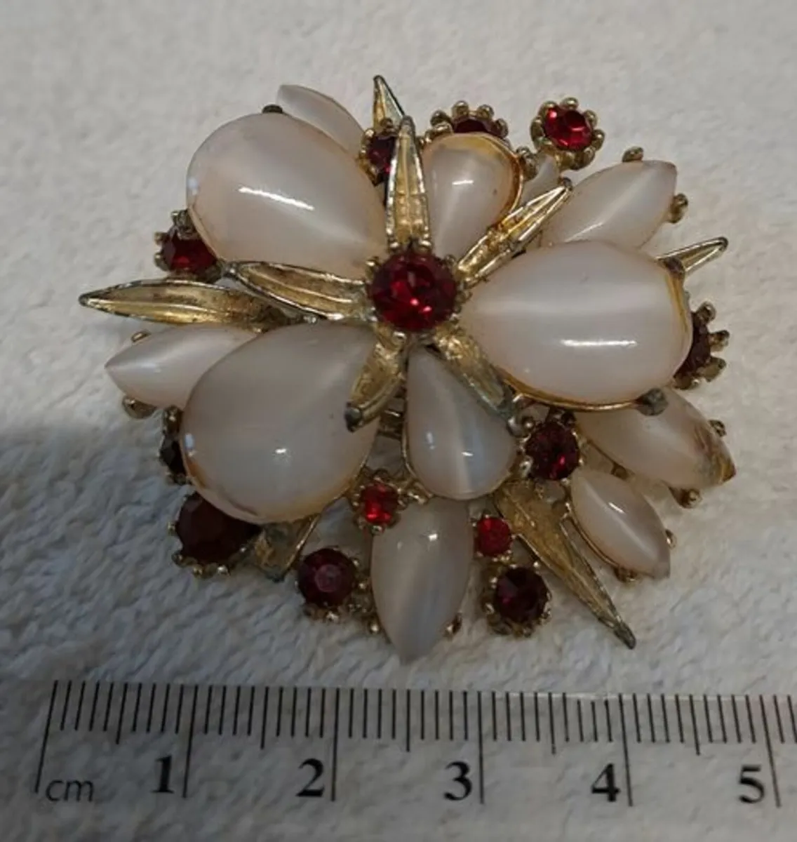 Vintage brooch opalite and garnets - Image 3