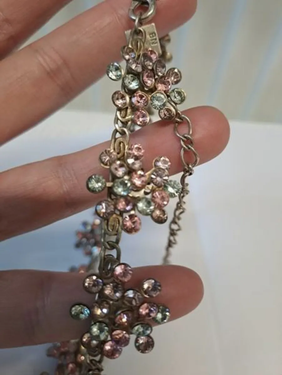 Pink and diamond flowers Necklace - Image 2