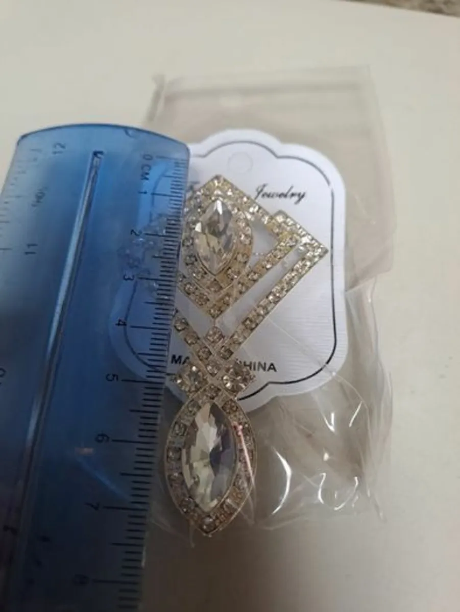 Large rhinestone crystal brooch - Image 3