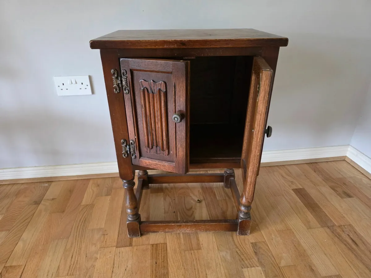 Oak cabinet small ( Old Charm) - Image 1