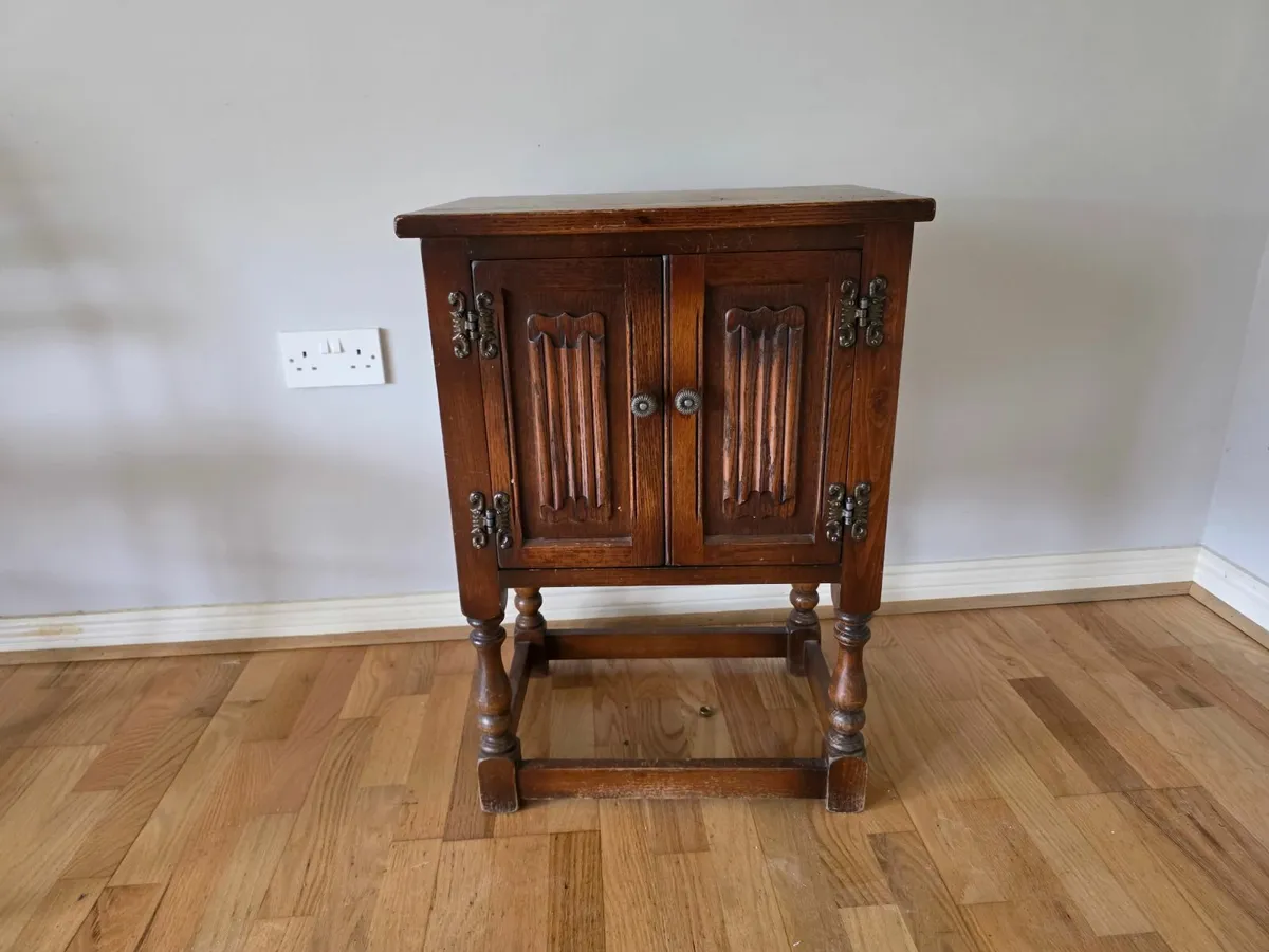 Oak cabinet small ( Old Charm) - Image 2
