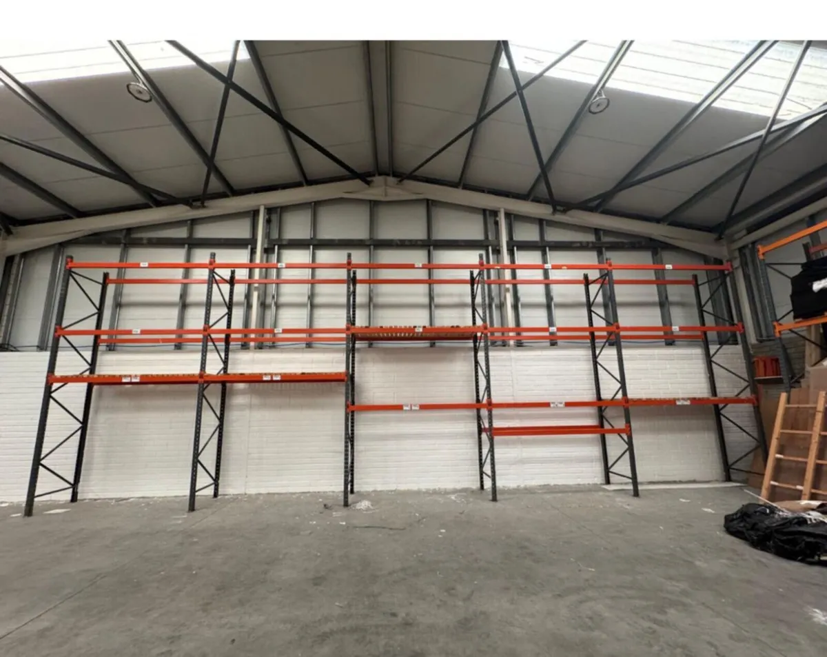 PALLET RACKING SHELVING LARGE QUANTITY AVAILABLE - Image 4
