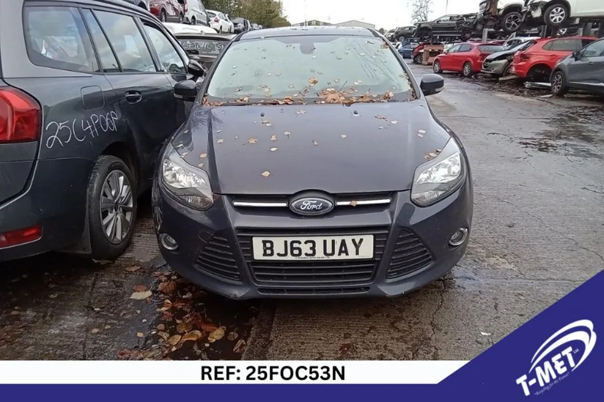 2013 FORD FOCUS BREAKING FOR PARTS - Image 2