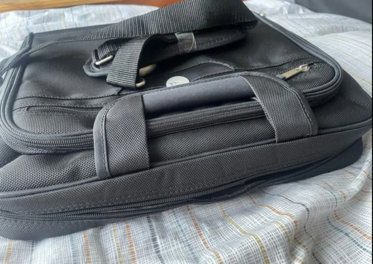 Laptop bag cover - Image 4