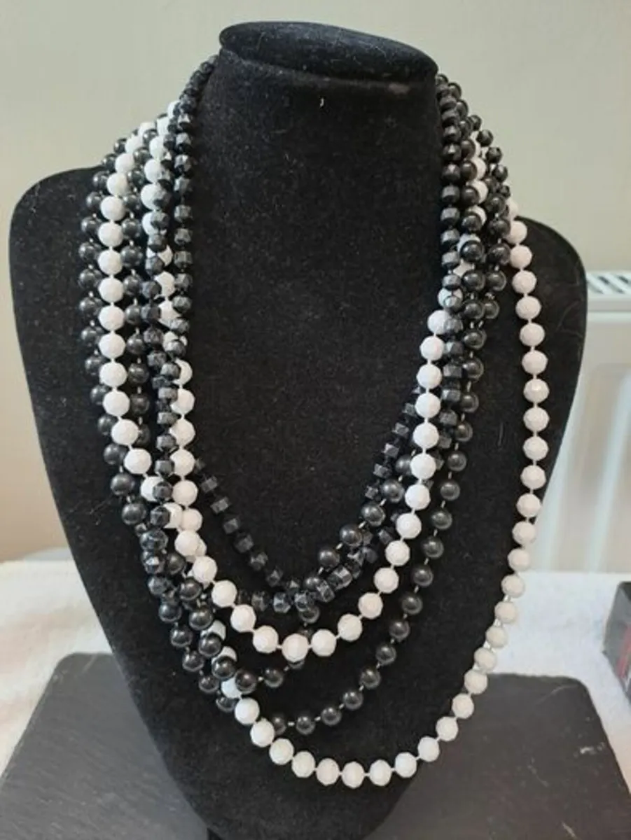 3 strings of Beads 1920s - Image 1