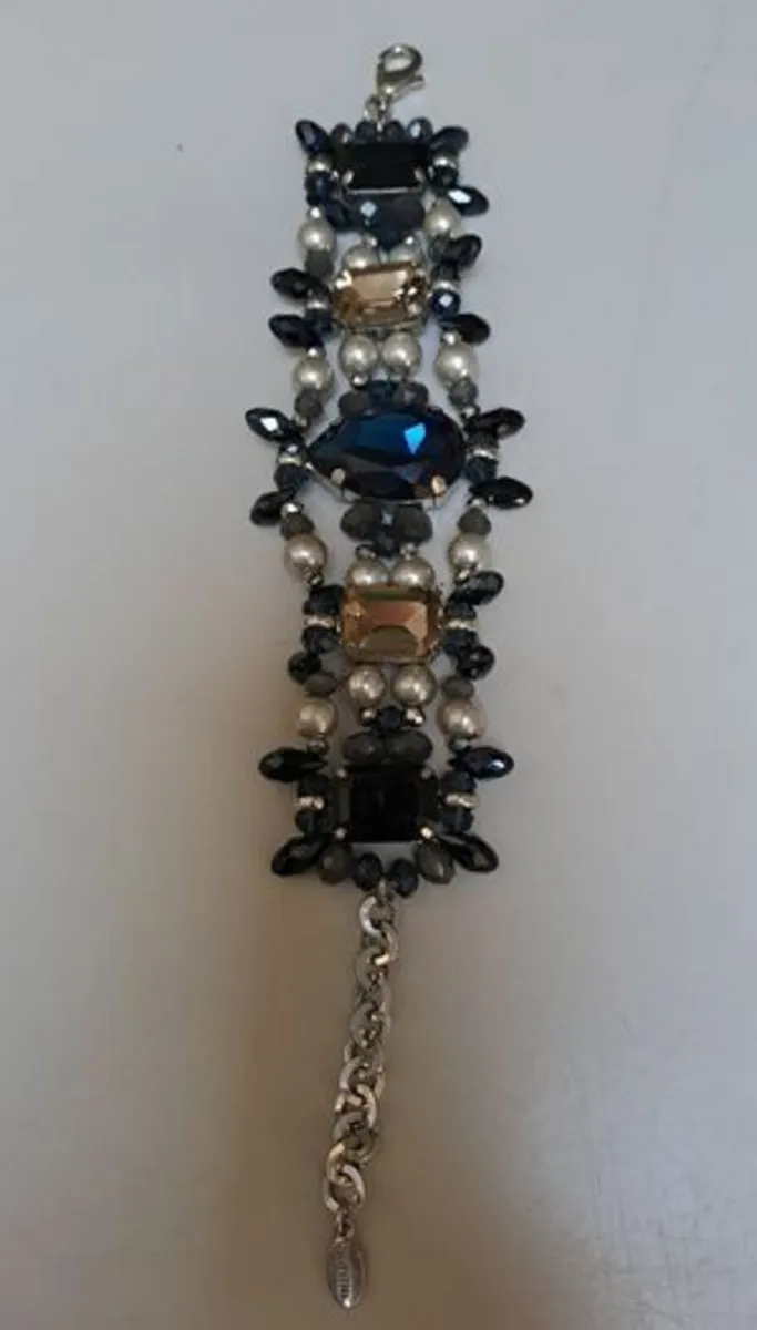 Karma Bracelet blue and Sparkly - Image 4
