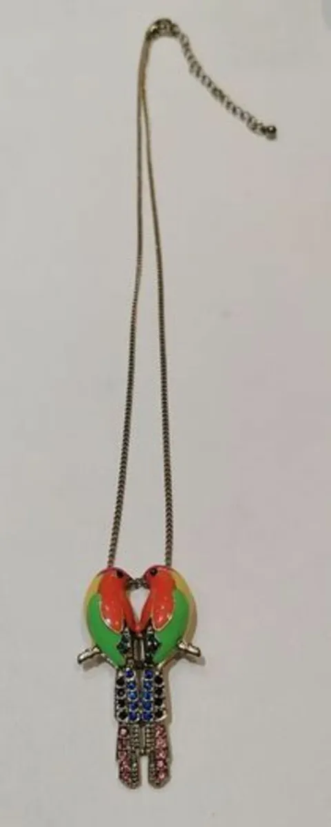 Love bird pendant with chain - Image 2
