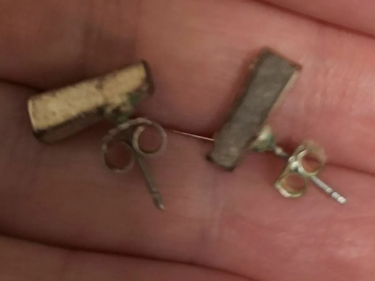 Vintage Silver earrings rectangular with crystals - Image 2