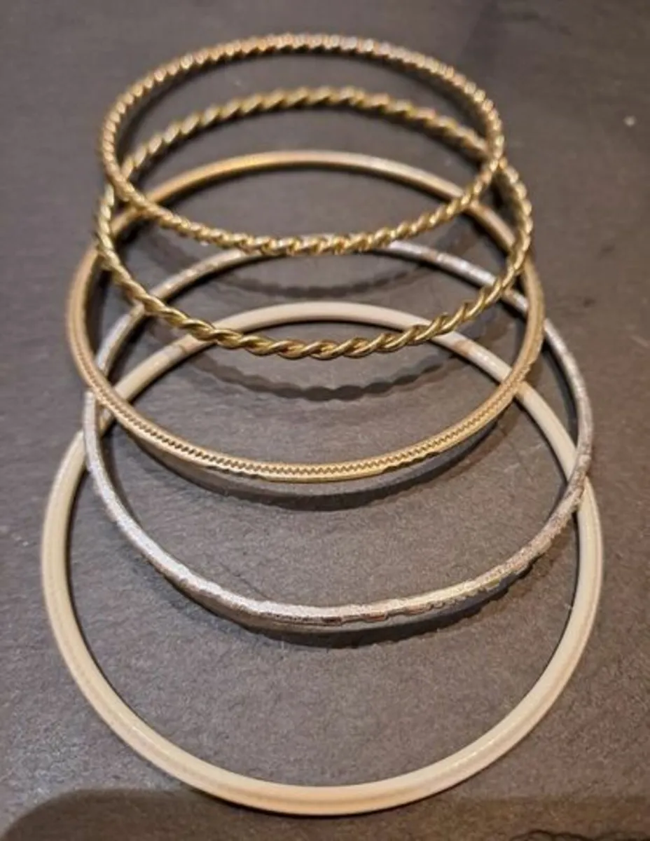 16 piece Jewellery bundle - Image 4