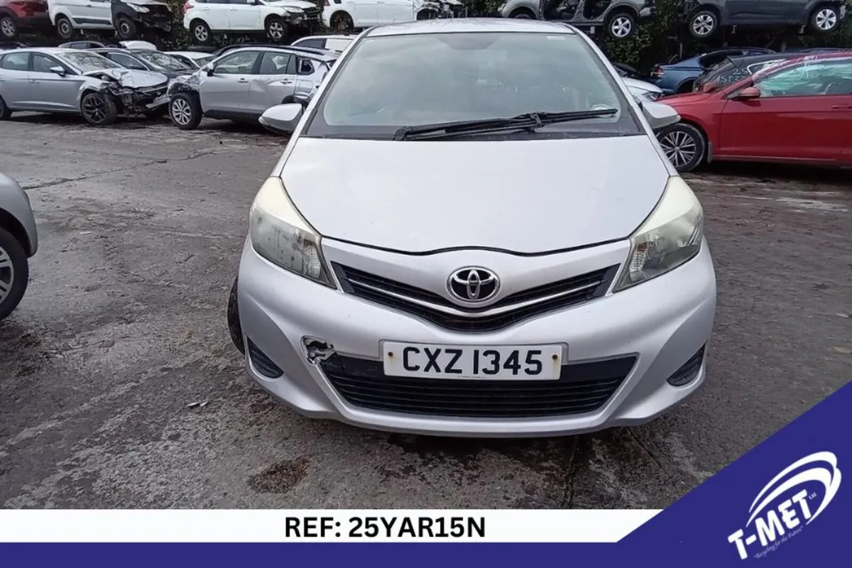 2011 TOYOTA YARIS BREAKING FOR PARTS - Image 2
