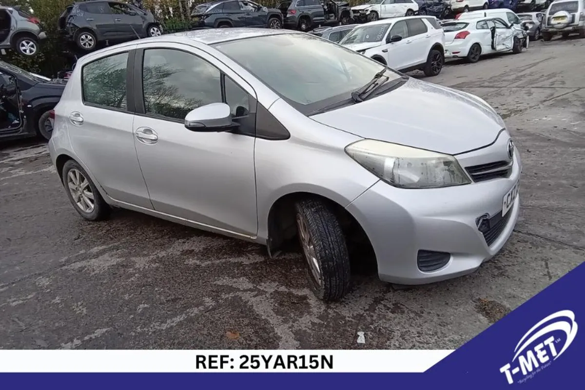 2011 TOYOTA YARIS BREAKING FOR PARTS - Image 1