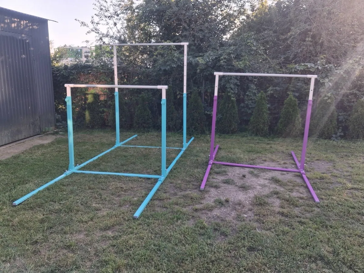 Gymnastics bars - Image 1