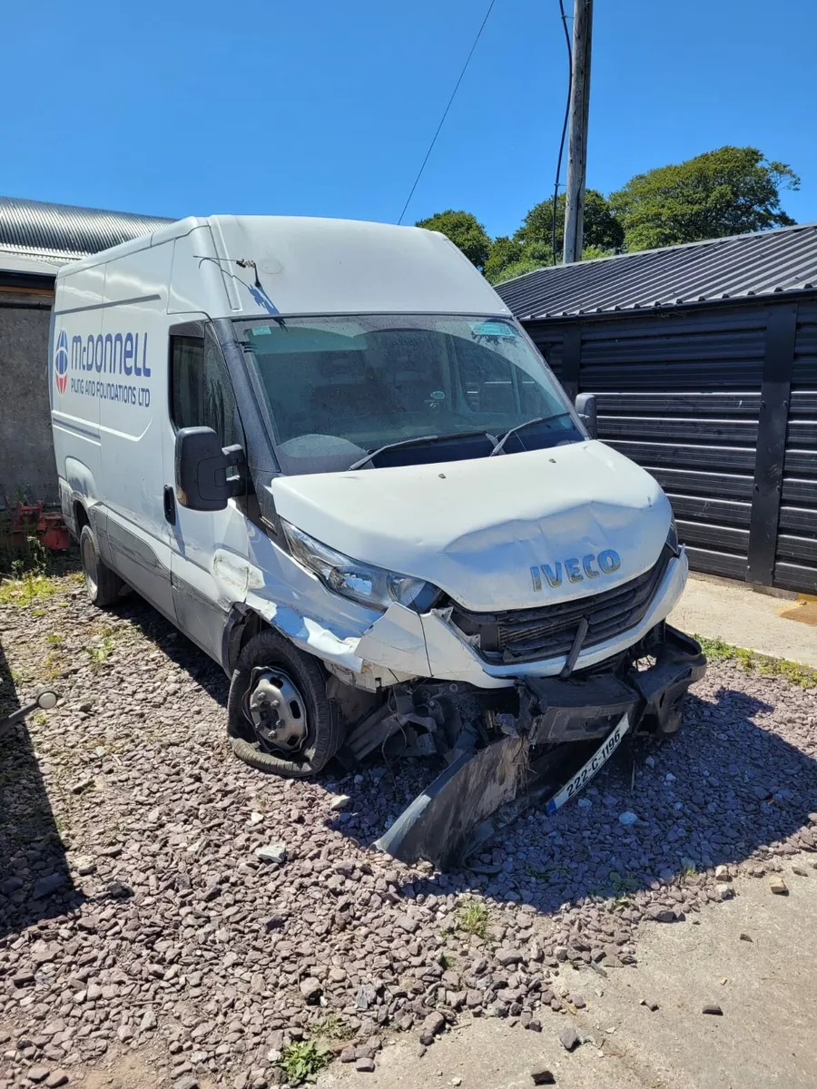Crashed Iveco Daily - Image 1
