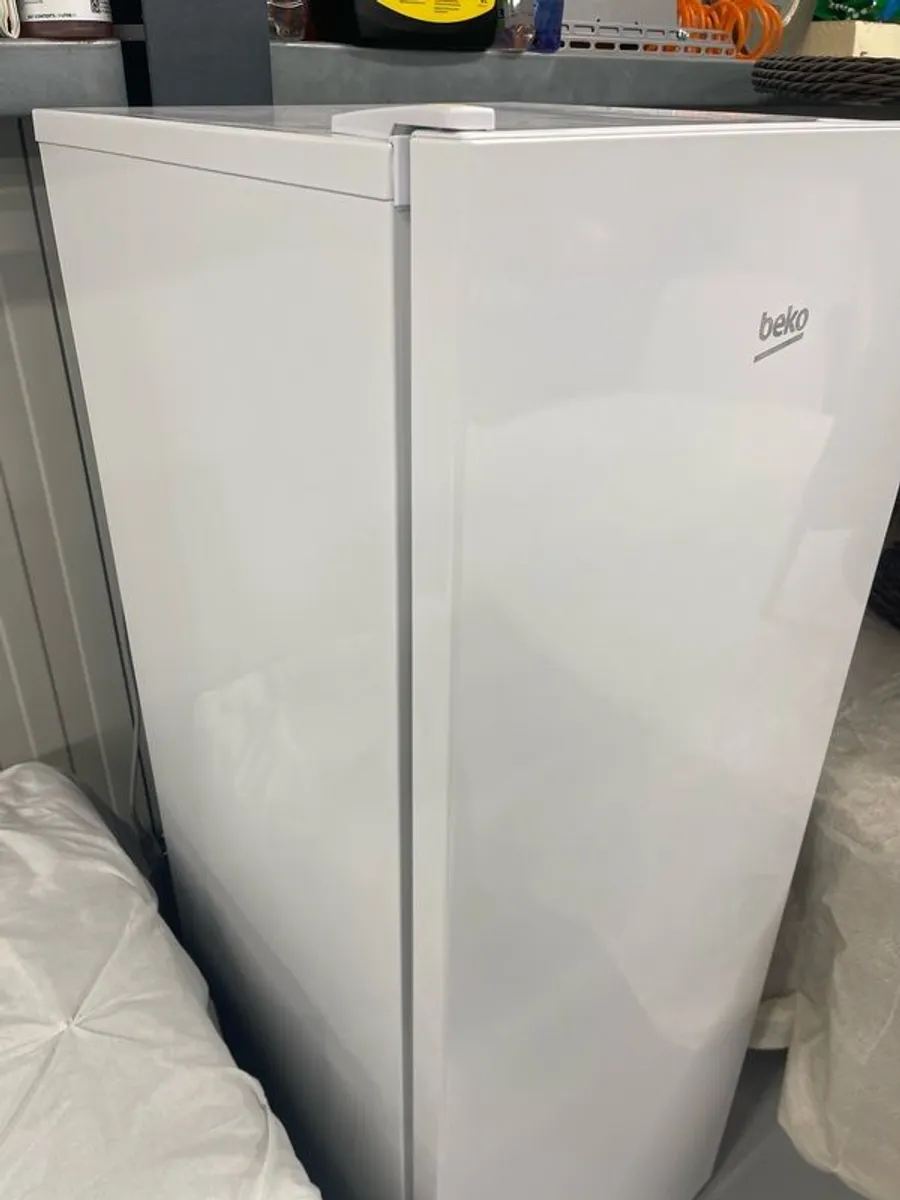 Tall frost-free freestanding Beko freezer - like new! - Image 2