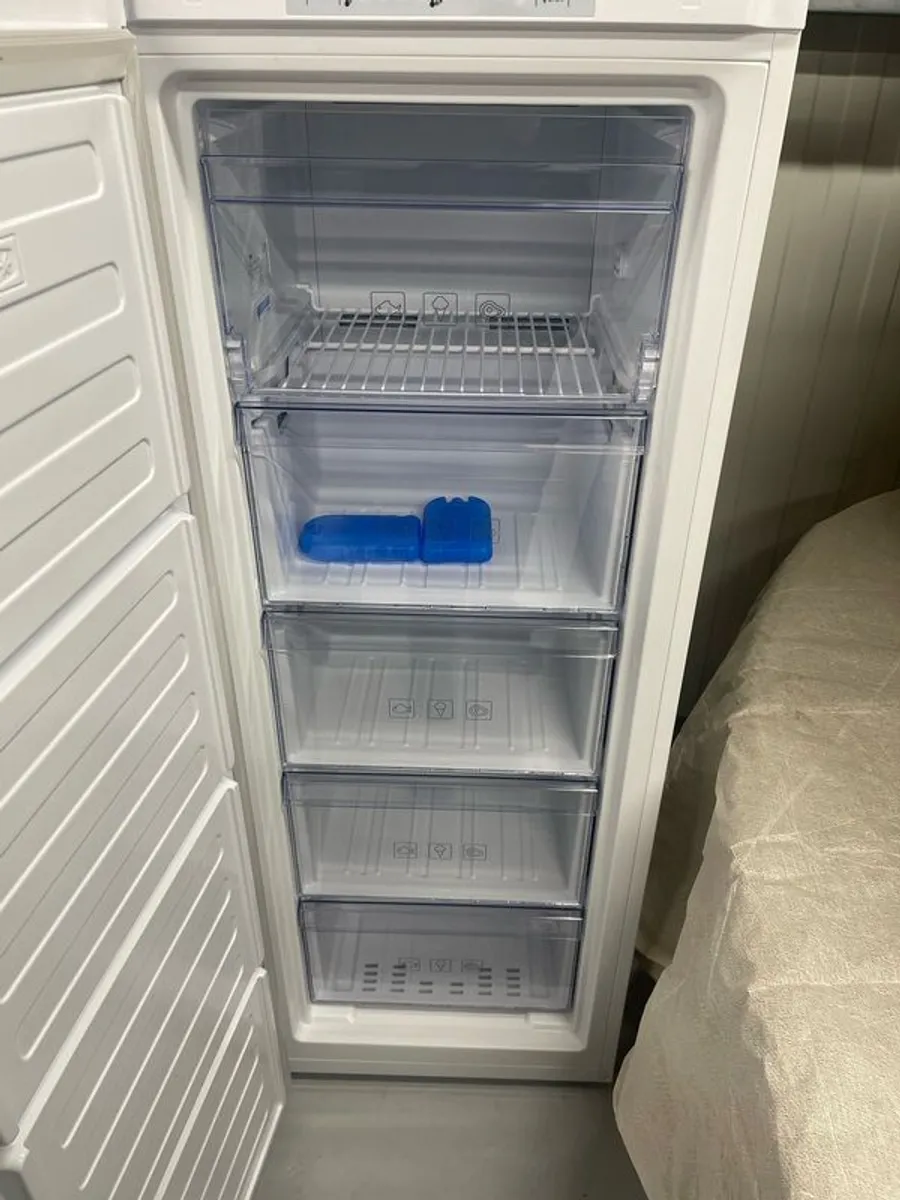 Tall frost-free freestanding Beko freezer - like new! - Image 4