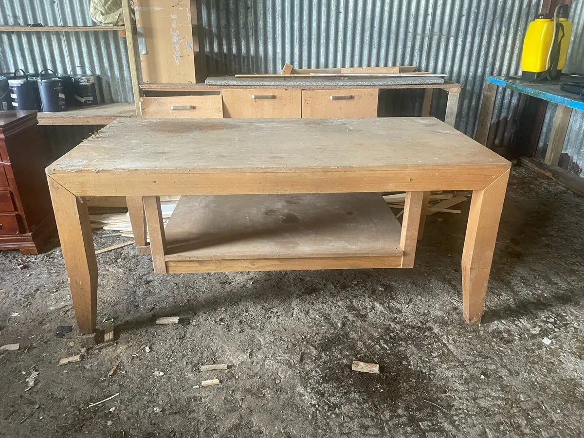Work bench - Image 1