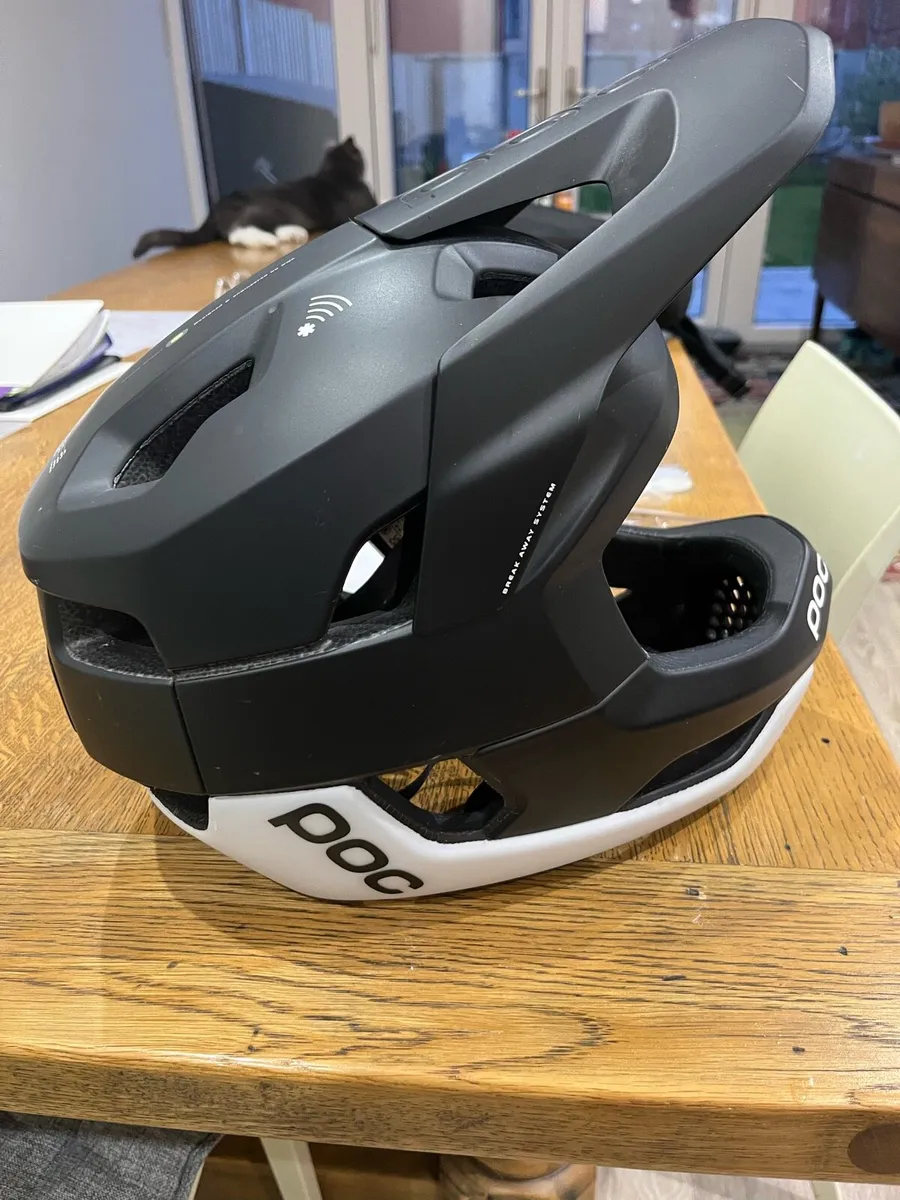 POC Octocon mips MTB helmet - Image 2