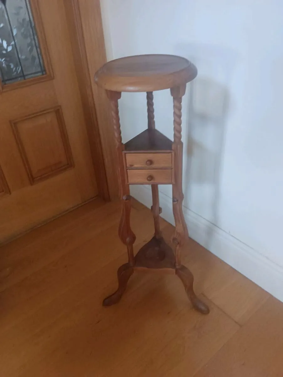 Beautiful tall oak table 45 new - Image 1